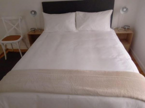 12 Kiaat Suites